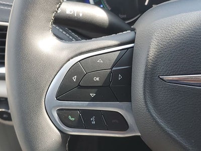 2024 Chrysler Pacifica Hybrid Select