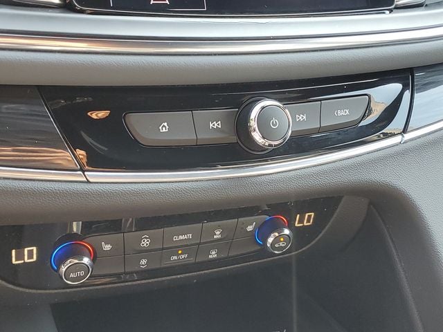 2022 Buick Enclave Essence