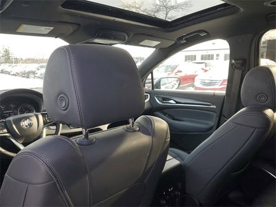 2022 Buick Enclave Essence