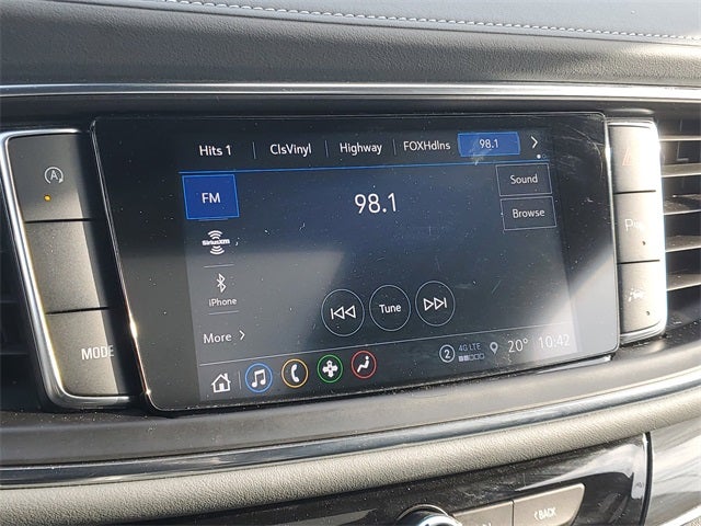 2022 Buick Enclave Essence