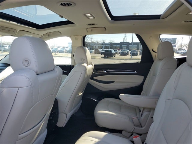 2022 Buick Enclave Essence