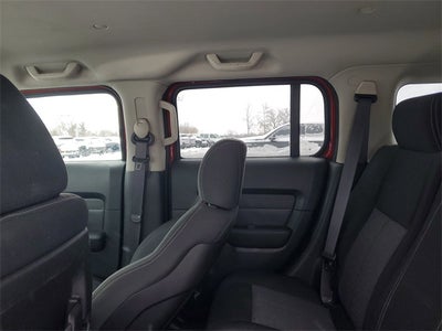 2006 Hummer H3 Base
