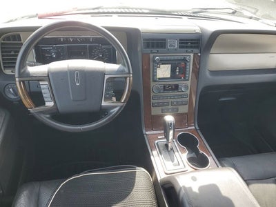 2014 Lincoln Navigator L Base
