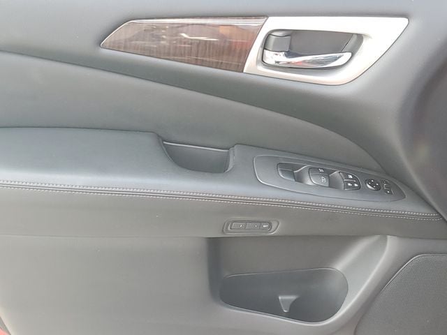 2016 Nissan Pathfinder S