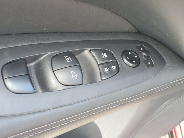 2016 Nissan Pathfinder S