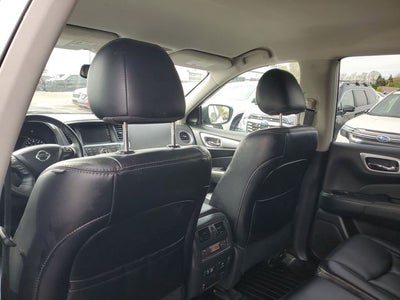 2020 Nissan Pathfinder SL