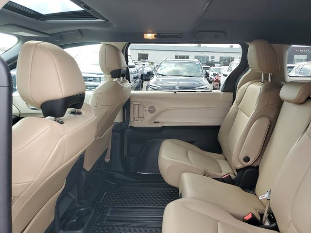 2024 Toyota Sienna LE 8 Passenger
