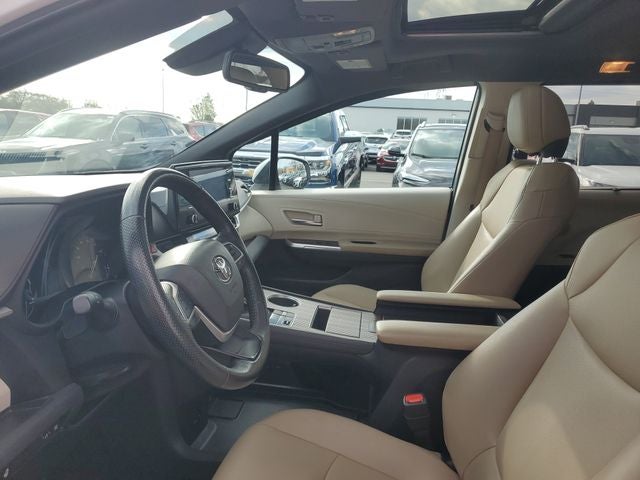 2024 Toyota Sienna LE 8 Passenger
