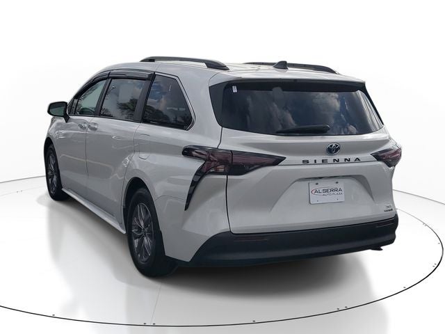 2024 Toyota Sienna LE 8 Passenger