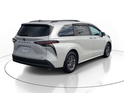 2024 Toyota Sienna LE 8 Passenger