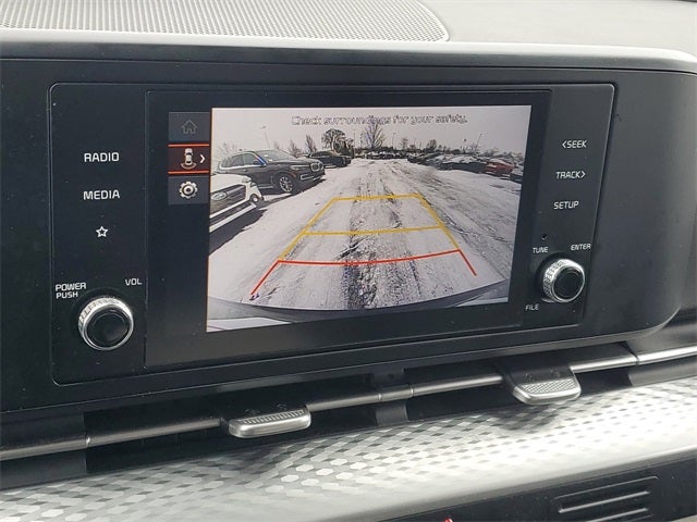 2024 Kia Carnival LX