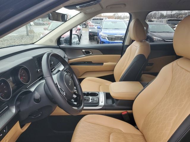 2024 Kia Carnival LX